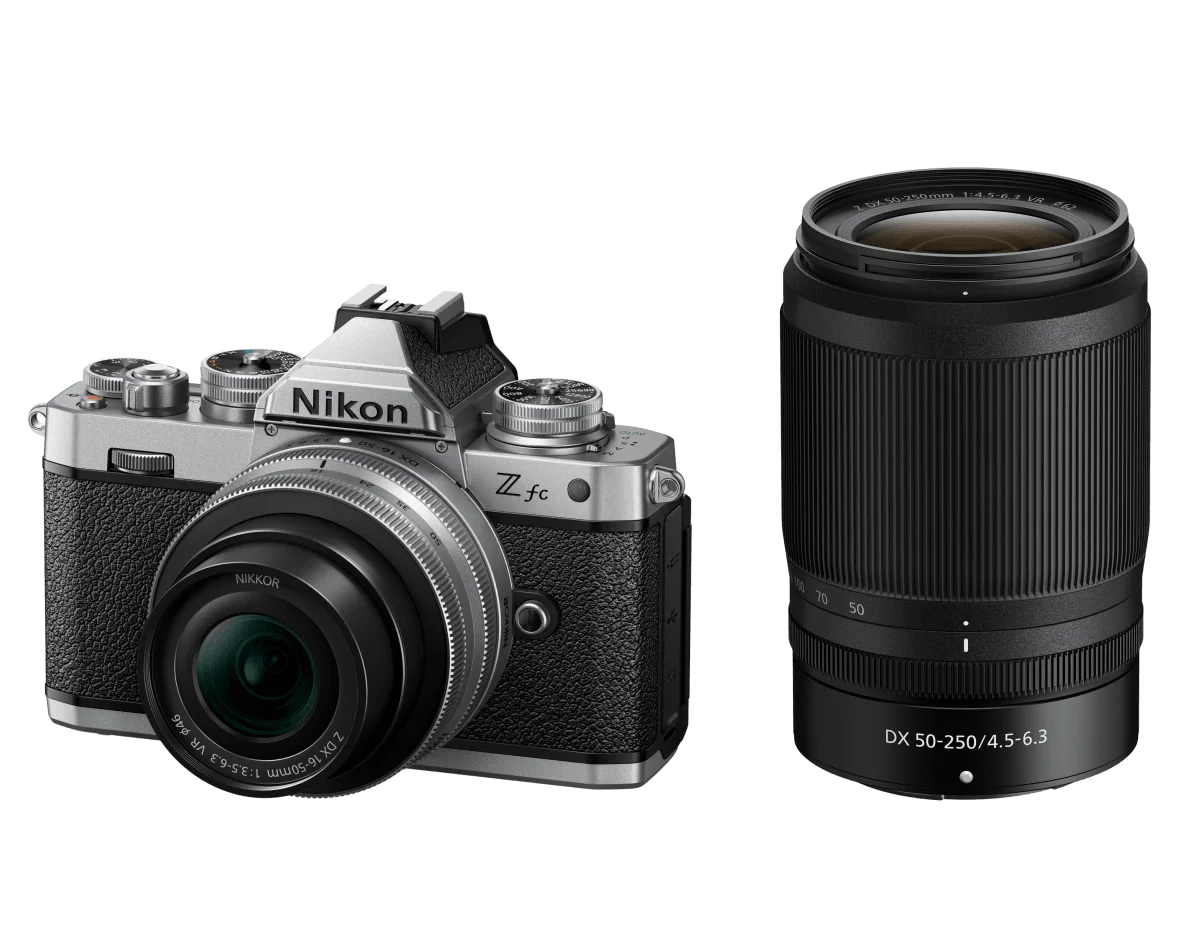 Kit Nikon Z fc + Nikkor Z DX 16-50mm f/3.5-6.3 VR + Nikkor Z DX 50-250mm f/4.5-6.3 VR